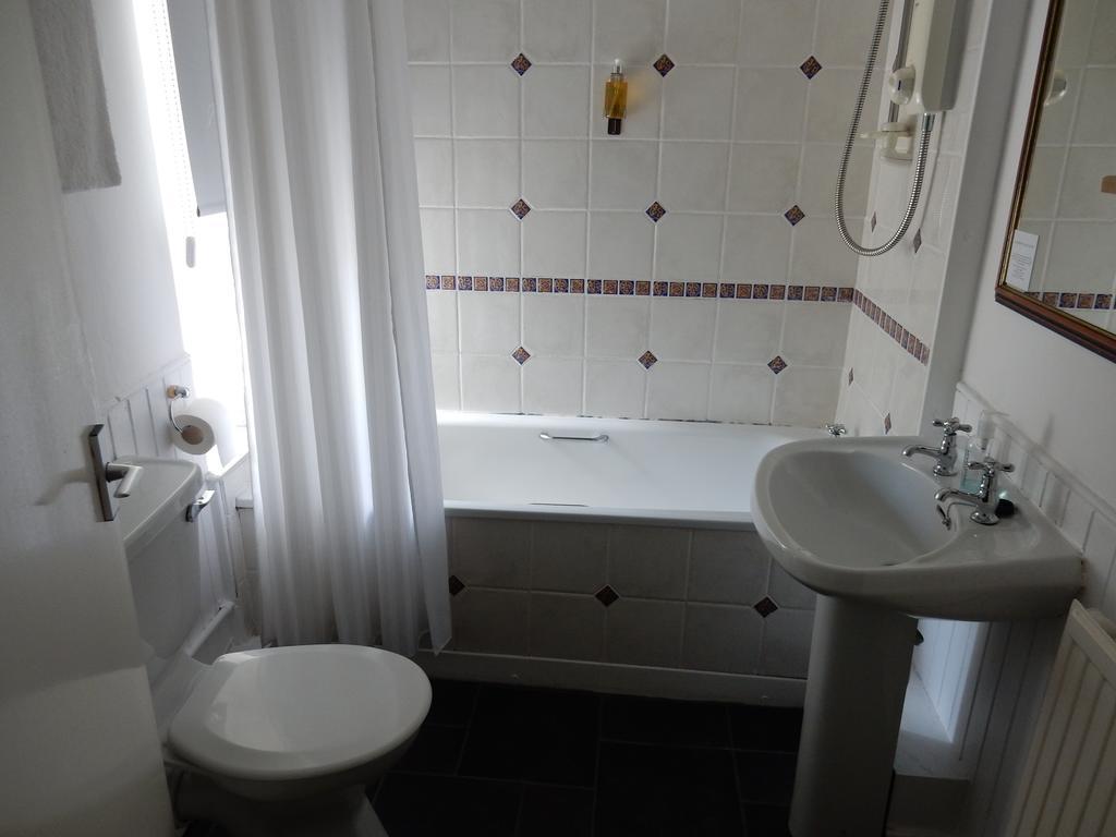 The Bruce Inn B&B Falkland Bagian luar foto