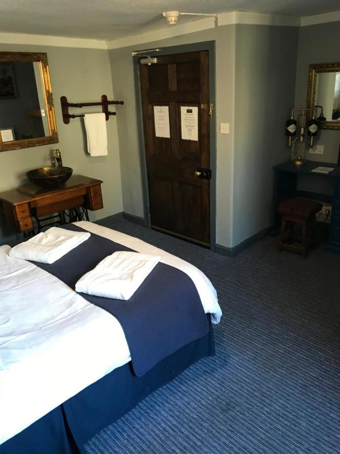 The Bruce Inn B&B Falkland Bagian luar foto